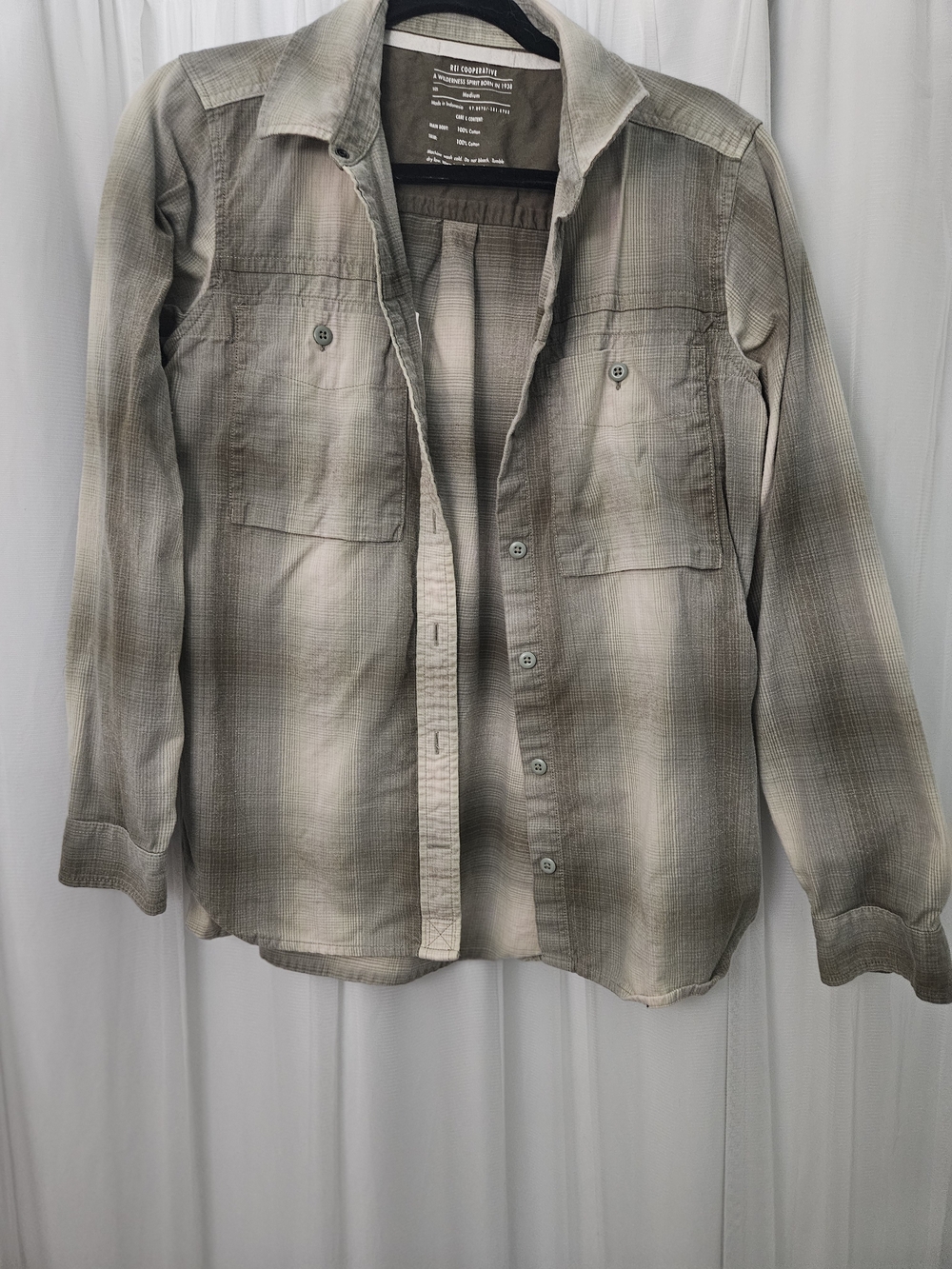 Cooperative Men's Long-Sleeve Casual Button-Down Shirt in Olive/Beige Plaid